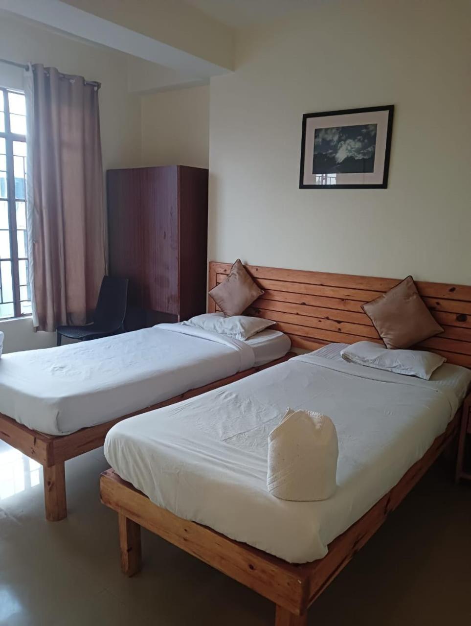 Hotel Travellers Inn Shillong Exterior foto