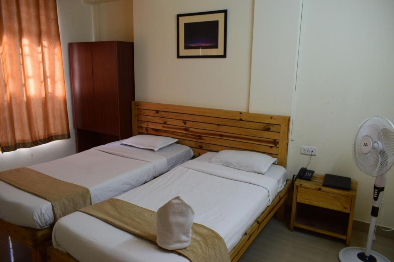 Hotel Travellers Inn Shillong Exterior foto